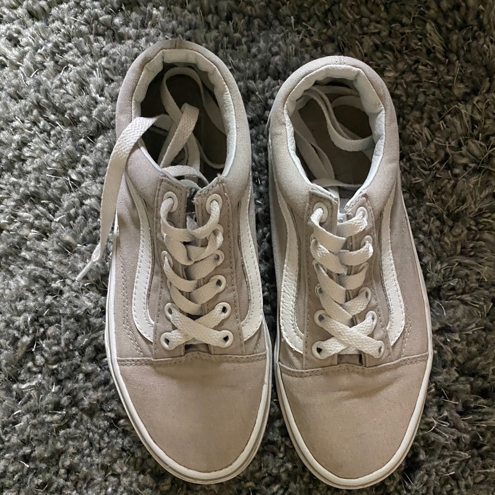 Vans women’s Grey old school size 7!